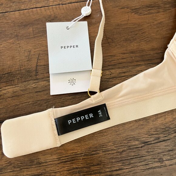 Zero-G Wirefree Lift Up Bra Sand 34A / Sand, BNWT - Picture 6 of 8